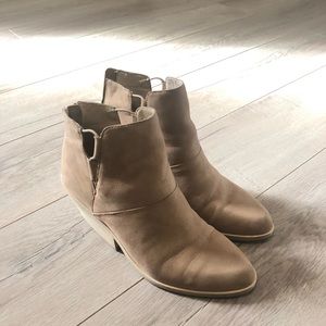 eileen fisher tote bootie
